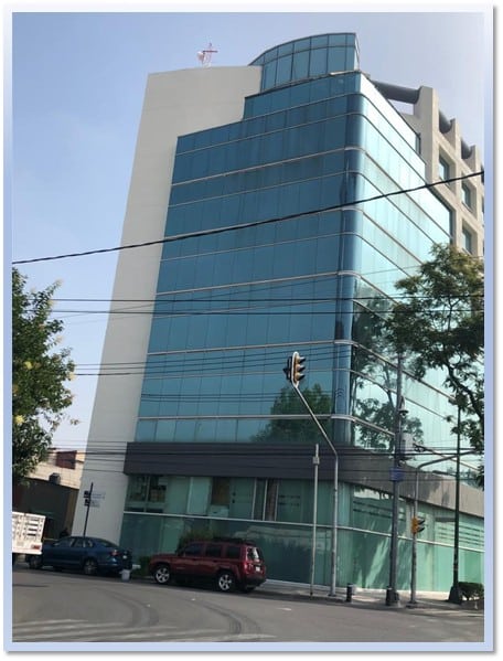 Parroquia 1130, Plaza Universidad